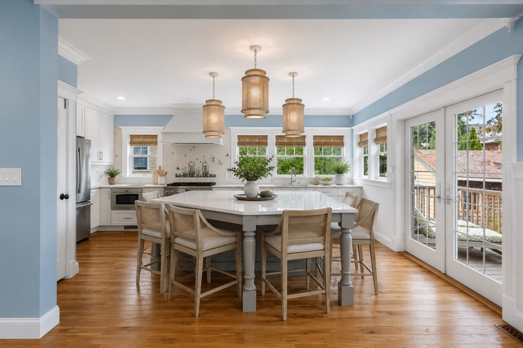 21A Curtis Street, Marblehead, Massachusetts, 4 Bedrooms Bedrooms, 6 Rooms Rooms,3.5 BathroomsBathrooms,Residential Lease,For Rent,Curtis Street,73546079