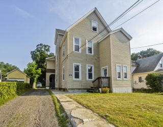 60-62 Shawmut Ave, Holyoke, Massachusetts, 7 Bedrooms Bedrooms, 14 Rooms Rooms,3 BathroomsBathrooms,Residential Income,For Sale,Shawmut Ave,73546240