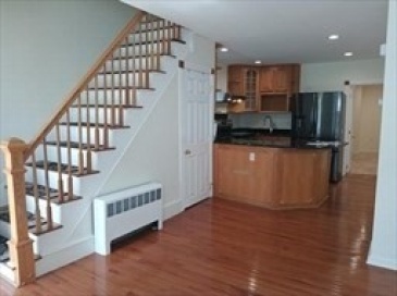 45 Fourth Street, Lowell, Massachusetts, 2 Bedrooms Bedrooms, 6 Rooms Rooms,1 BathroomBathrooms,Residential Lease,For Rent,Fourth Street,73546155