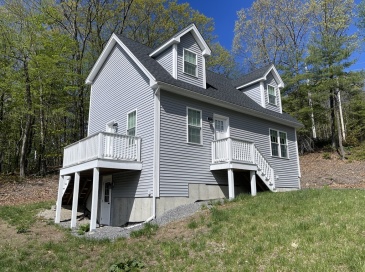 122 Swan Ave, Fitchburg, Massachusetts, 3 Bedrooms Bedrooms, 5 Rooms Rooms,2 BathroomsBathrooms,Residential,For Sale,Swan Ave,73546114