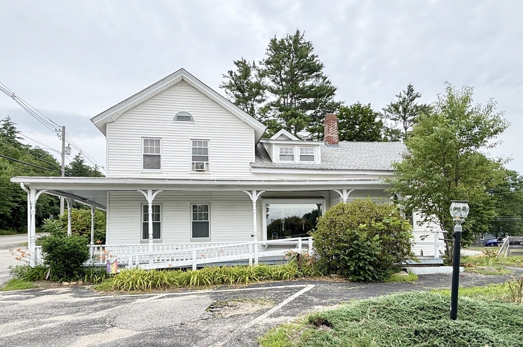 531 Summer St, Barre, Massachusetts, 2 Bedrooms Bedrooms, 9 Rooms Rooms,2.5 BathroomsBathrooms,Residential Income,For Sale,Summer St,73545997