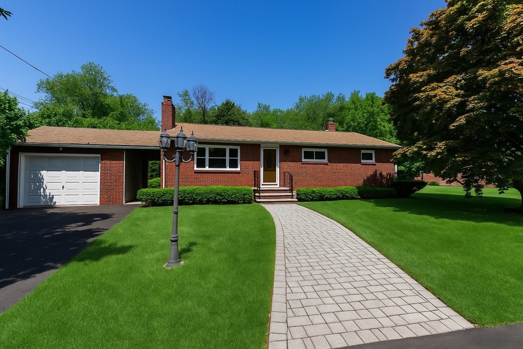 80 Forestt Street, Saugus, Massachusetts, 3 Bedrooms Bedrooms, 8 Rooms Rooms,1.5 BathroomsBathrooms,Residential,For Sale,Forestt Street,73545835