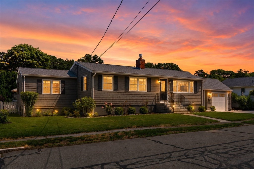 5 Adeline Rd, Beverly, Massachusetts, 4 Bedrooms Bedrooms, 7 Rooms Rooms,2.5 BathroomsBathrooms,Residential,For Sale,Adeline Rd,73546268