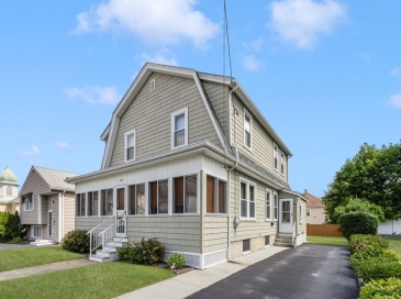 19 Bouvier, Lincoln, Rhode Island, 3 Bedrooms Bedrooms, 9 Rooms Rooms,1.5 BathroomsBathrooms,Residential,For Sale,Bouvier,73546343