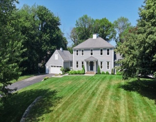35 Satuit Meadow Ln, Norwell, Massachusetts, 5 Bedrooms Bedrooms, 10 Rooms Rooms,3.5 BathroomsBathrooms,Residential,For Sale,Satuit Meadow Ln,73546375