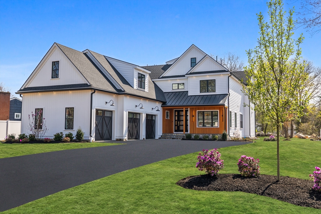 3 Brantwood Ln, Burlington, Massachusetts, 5 Bedrooms Bedrooms, 15 Rooms Rooms,5.5 BathroomsBathrooms,Residential,For Sale,Brantwood Ln,73501087