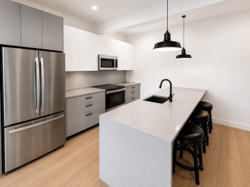 217-221 Essex Street, Salem, Massachusetts, 1 Bedroom Bedrooms, 3 Rooms Rooms,1 BathroomBathrooms,Residential Lease,For Rent,Essex Street,73546265
