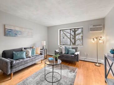 84 Grant St, Somerville, Massachusetts, 1 Bedroom Bedrooms, 3 Rooms Rooms,1 BathroomBathrooms,Residential,For Sale,Grant St,73546263