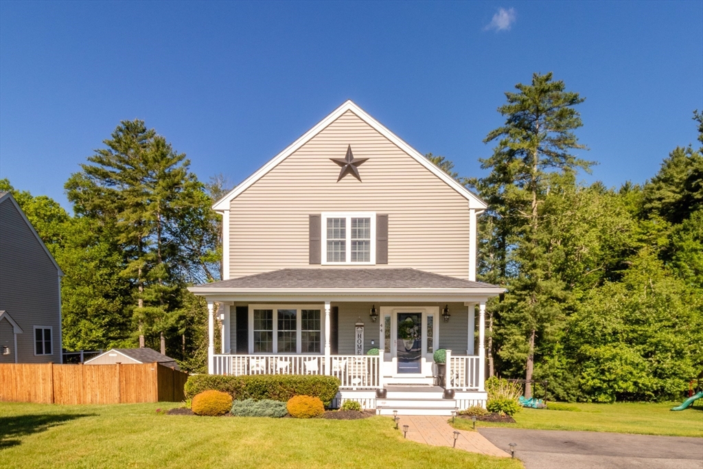 44 Brookside Dr, Hanson, Massachusetts, 3 Bedrooms Bedrooms, 5 Rooms Rooms,2.5 BathroomsBathrooms,Residential,For Sale,Brookside Dr,73546223
