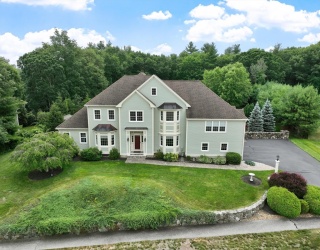 58 Pheasant Brook Road, North Andover, Massachusetts, 4 Bedrooms Bedrooms, 9 Rooms Rooms,3.5 BathroomsBathrooms,Residential,For Sale,Pheasant Brook Road,73546270
