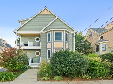 56 Hewlett Street, Boston, Massachusetts, 3 Bedrooms Bedrooms, 6 Rooms Rooms,1.5 BathroomsBathrooms,Residential,For Sale,Hewlett Street,73546271