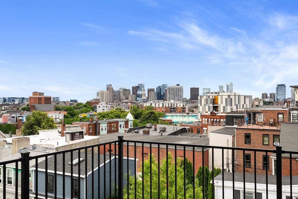 17 Princeton St, Boston, Massachusetts, 3 Bedrooms Bedrooms, 10 Rooms Rooms,2.5 BathroomsBathrooms,Residential,For Sale,Princeton St,73546287