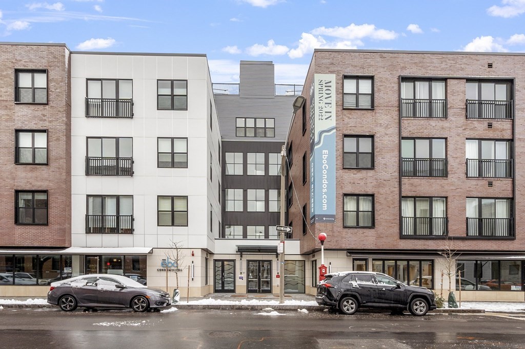 205 Maverick St, Boston, Massachusetts, 2 Bedrooms Bedrooms, 4 Rooms Rooms,1 BathroomBathrooms,Residential Lease,For Rent,Maverick St,73546303
