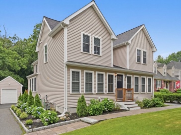 42 Messinger St, Canton, Massachusetts, 3 Bedrooms Bedrooms, 5 Rooms Rooms,3 BathroomsBathrooms,Residential,For Sale,Messinger St,73546327