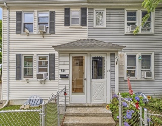 54-A Bay State Rd, Quincy, Massachusetts, 2 Bedrooms Bedrooms, 5 Rooms Rooms,1 BathroomBathrooms,Residential,For Sale,Bay State Rd,73546266