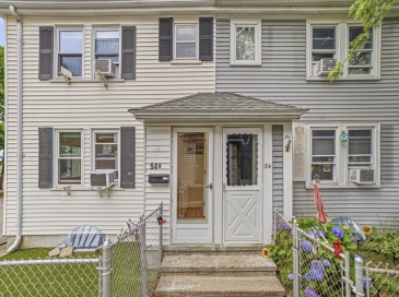 54-A Bay State Rd, Quincy, Massachusetts, 2 Bedrooms Bedrooms, 5 Rooms Rooms,1 BathroomBathrooms,Residential,For Sale,Bay State Rd,73546266