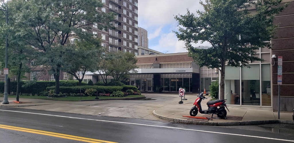 8 Museum Way, Cambridge, Massachusetts, 1 Bedroom Bedrooms, 3 Rooms Rooms,1 BathroomBathrooms,Residential Lease,For Rent,Museum Way,73546421