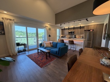 119-141 Hyde Park Ave, Boston, Massachusetts, 2 Bedrooms Bedrooms, 3 Rooms Rooms,1 BathroomBathrooms,Residential Lease,For Rent,Hyde Park Ave,73546450