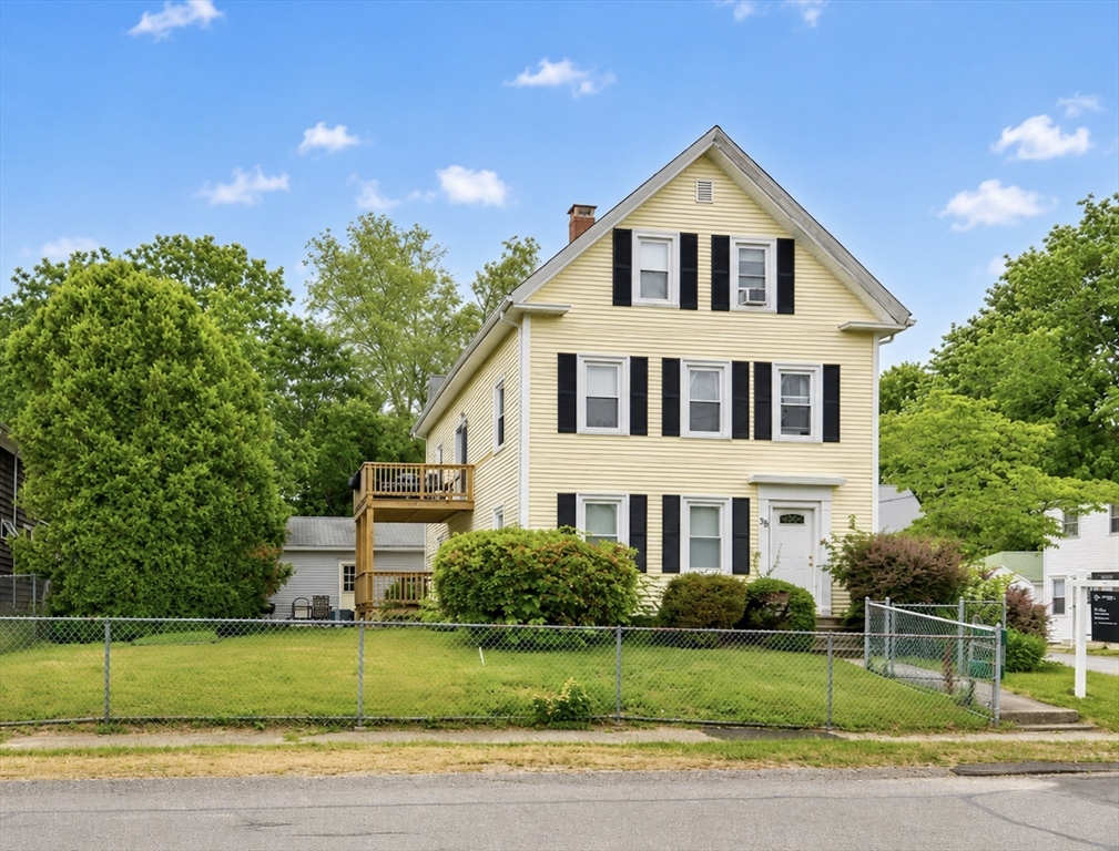 90 Oak St, Middleboro, Massachusetts, 3 Bedrooms Bedrooms, 6 Rooms Rooms,2 BathroomsBathrooms,Residential Lease,For Rent,Oak St,73546477