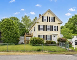 90 Oak St, Middleboro, Massachusetts, 3 Bedrooms Bedrooms, 6 Rooms Rooms,2 BathroomsBathrooms,Residential Lease,For Rent,Oak St,73546477