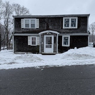 22 Hall Street, Plymouth, Massachusetts, 2 Bedrooms Bedrooms, 5 Rooms Rooms,1.5 BathroomsBathrooms,Residential Lease,For Rent,Hall Street,73504833