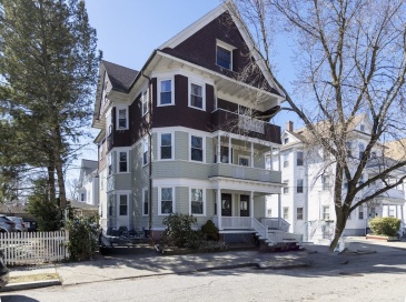 18 Meader St, Providence, Rhode Island, 3 Bedrooms Bedrooms, 9 Rooms Rooms,1 BathroomBathrooms,Residential Lease,For Rent,Meader St,73546478