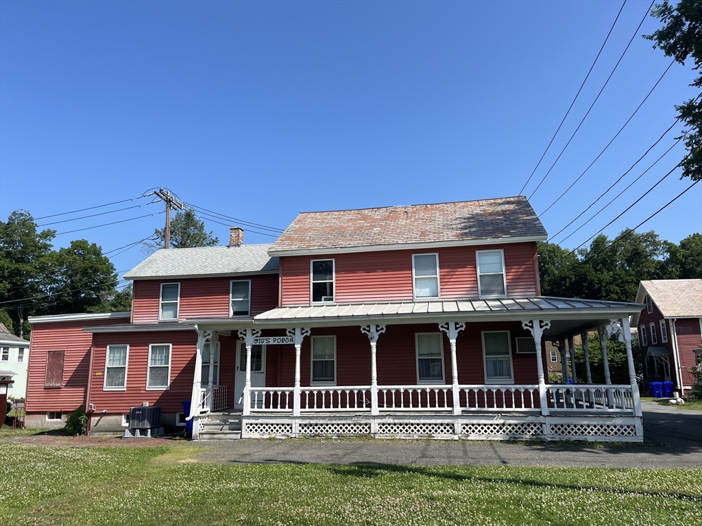 33 Power Square, Greenfield, Massachusetts, 5 Bedrooms Bedrooms, 11 Rooms Rooms,0.5 BathroomBathrooms,Residential,For Sale,Power Square,73546486
