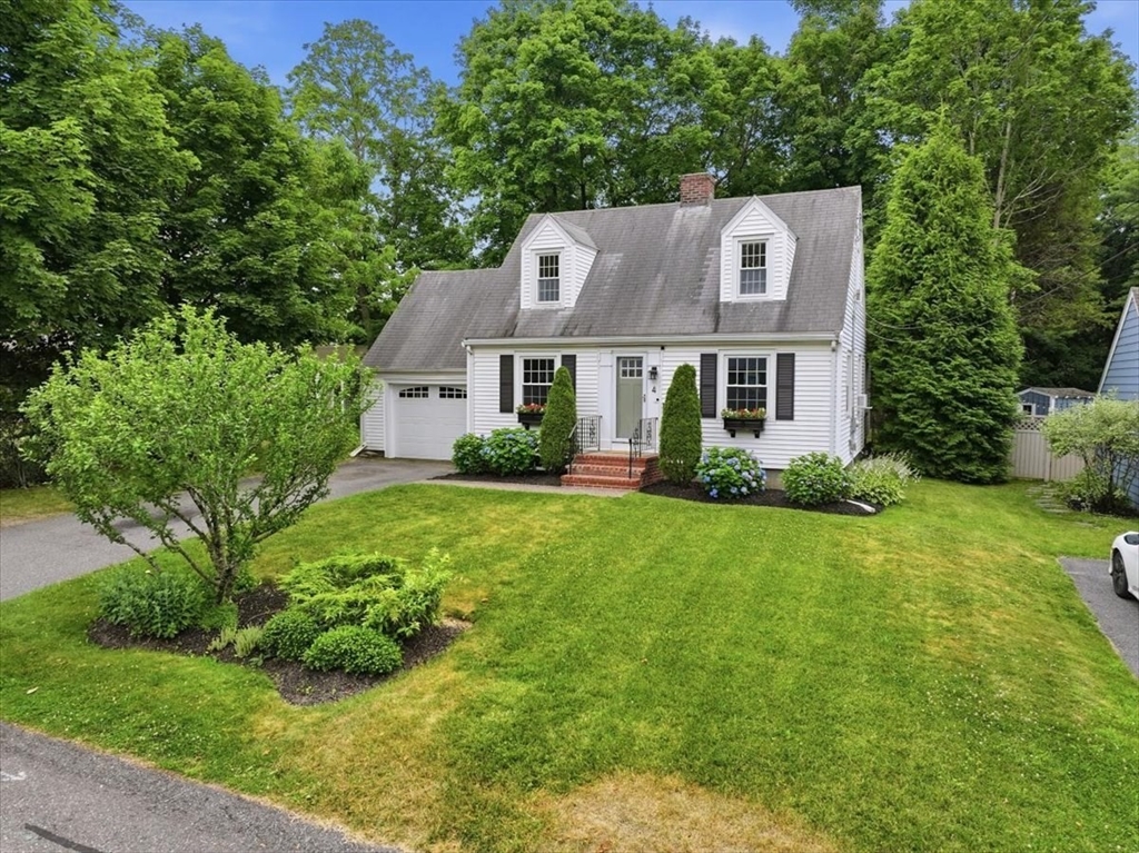 4 Ponkapoag Way, Canton, Massachusetts, 2 Bedrooms Bedrooms, 6 Rooms Rooms,1 BathroomBathrooms,Residential,For Sale,Ponkapoag Way,73546484
