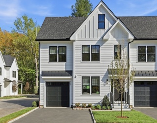 36 Loomis, Bedford, Massachusetts, 4 Bedrooms Bedrooms, 6 Rooms Rooms,3.5 BathroomsBathrooms,Residential,For Sale,Loomis,73546339