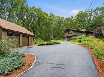 80 Evergreen Lane, Carlisle, Massachusetts, 5 Bedrooms Bedrooms, 10 Rooms Rooms,3 BathroomsBathrooms,Residential,For Sale,Evergreen Lane,73546503