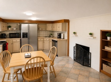 24 Bencliffe, Newton, Massachusetts, 2 Bedrooms Bedrooms, 4 Rooms Rooms,1 BathroomBathrooms,Residential Lease,For Rent,Bencliffe,73546529 24 Bencliffe, Newton, Massachusetts, 2 Bedrooms Bedrooms, 4 Rooms Rooms,1 BathroomBathrooms,Residential Lease,For Rent,Bencliffe,73546529