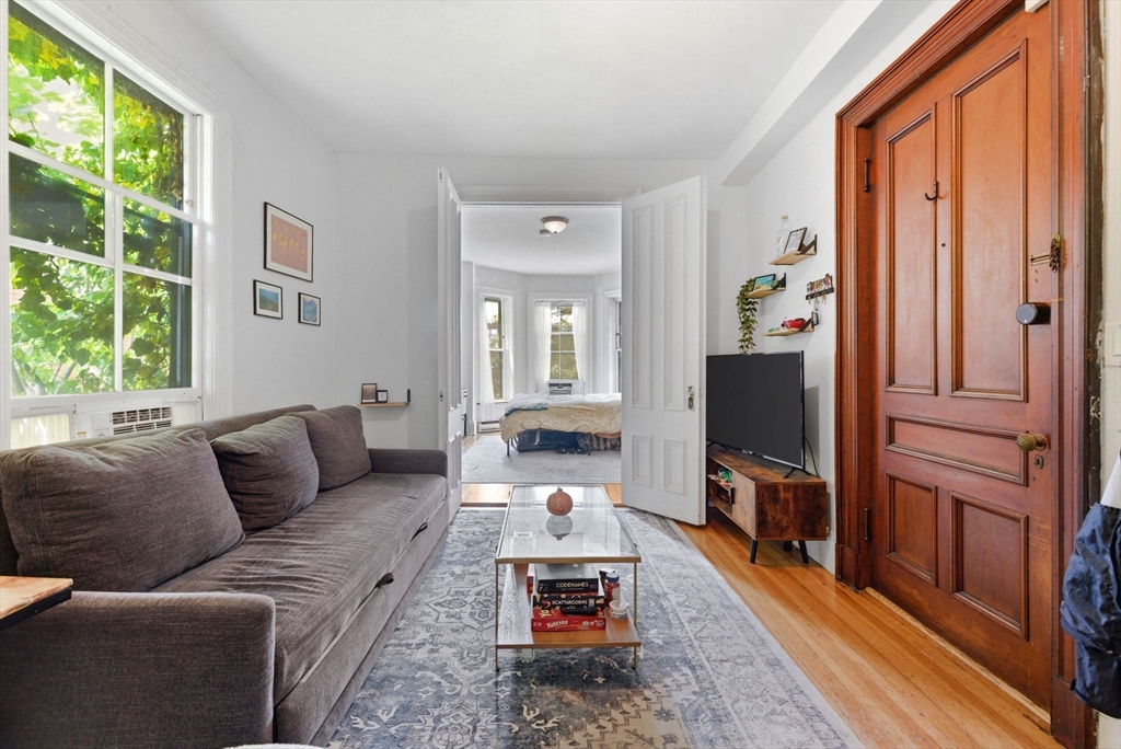 45 Rutland St, Boston, Massachusetts, 2 Bedrooms Bedrooms, 5 Rooms Rooms,2 BathroomsBathrooms,Residential Lease,For Rent,Rutland St,73542112