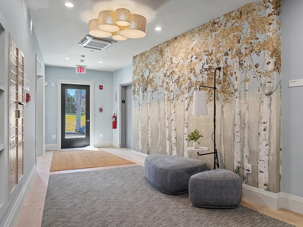 34 Oak Street, Boston, Massachusetts, 1 Bedroom Bedrooms, 3 Rooms Rooms,1 BathroomBathrooms,Residential,For Sale,Oak Street,73524719