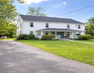 65-67 Diamond Street, Walpole, Massachusetts, 4 Bedrooms Bedrooms, 10 Rooms Rooms,2 BathroomsBathrooms,Residential Income,For Sale,Diamond Street,73492116