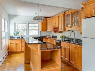 212 West Plain Street, Wayland, Massachusetts, 3 Bedrooms Bedrooms, 9 Rooms Rooms,2 BathroomsBathrooms,Residential Lease,For Rent,West Plain Street,73518627