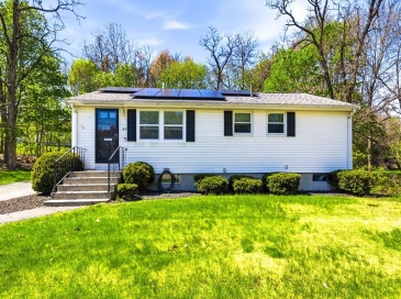 62 Hemenway, Framingham, Massachusetts, 3 Bedrooms Bedrooms, 6 Rooms Rooms,1.5 BathroomsBathrooms,Residential,For Sale,Hemenway,73514496 62 Hemenway, Framingham, Massachusetts, 3 Bedrooms Bedrooms, 6 Rooms Rooms,1.5 BathroomsBathrooms,Residential,For Sale,Hemenway,73514496