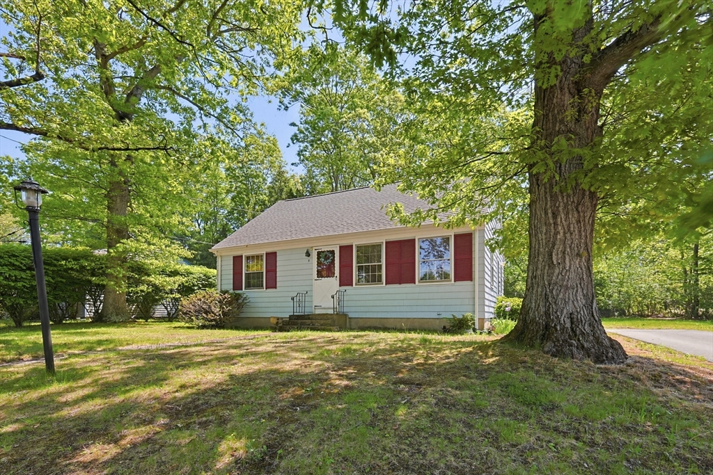 5 Robin Hood Dr., Seekonk, Massachusetts, 4 Bedrooms Bedrooms, 6 Rooms Rooms,1.5 BathroomsBathrooms,Residential,For Sale,Robin Hood Dr.,73522300