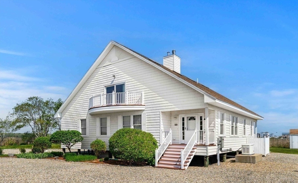 14 16th Street, Salisbury, Massachusetts, 3 Bedrooms Bedrooms, 8 Rooms Rooms,3 BathroomsBathrooms,Residential,For Sale,16th Street,73522016