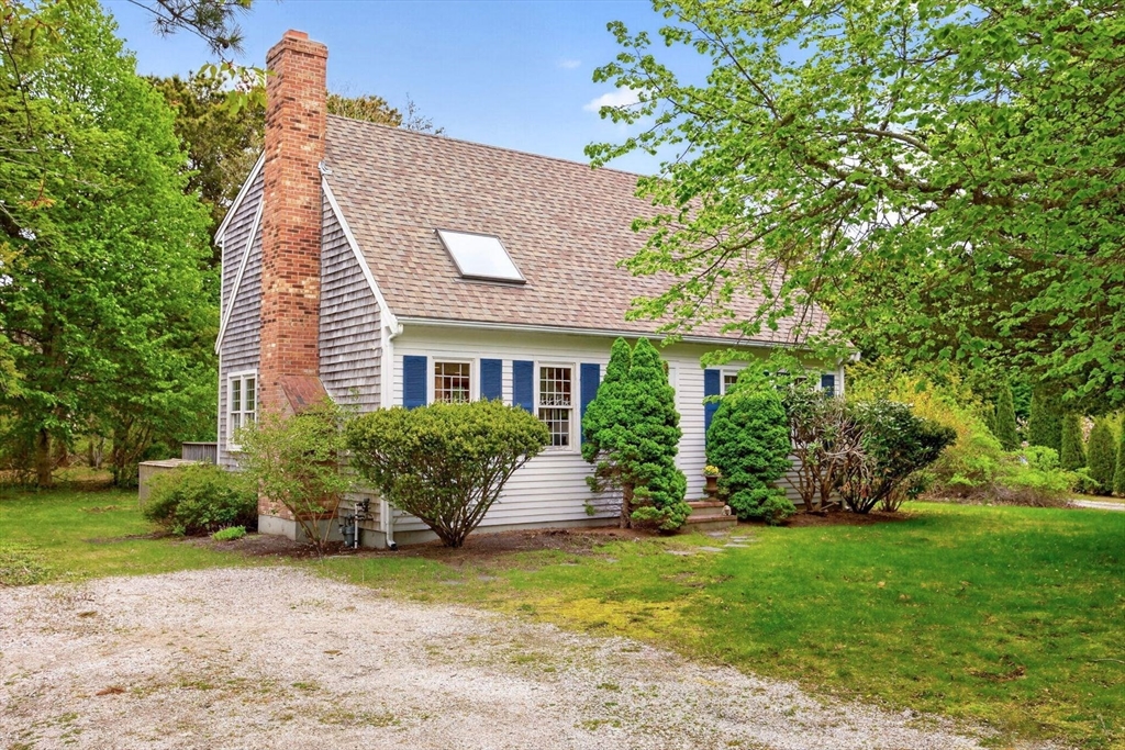 14 Chase Ln, Orleans, Massachusetts, 3 Bedrooms Bedrooms, 6 Rooms Rooms,2 BathroomsBathrooms,Residential,For Sale,Chase Ln,73521651