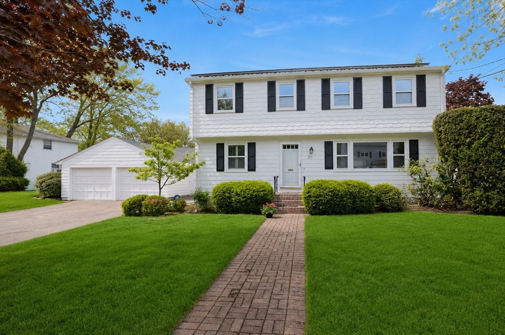 277 Rosemary St., Needham, Massachusetts, 4 Bedrooms Bedrooms, 10 Rooms Rooms,2.5 BathroomsBathrooms,Residential,For Sale,Rosemary St.,73520035