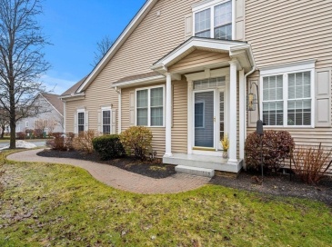 3 Larkspur Cir, Georgetown, Massachusetts, 2 Bedrooms Bedrooms, 7 Rooms Rooms,3 BathroomsBathrooms,Residential,For Sale,Larkspur Cir,73479920