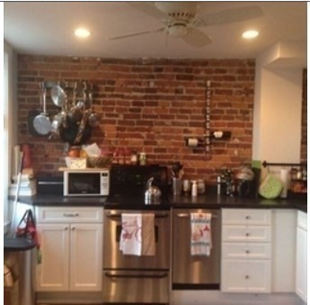 32 Grove Street, Boston, Massachusetts, 1 Bedroom Bedrooms, 2 Rooms Rooms,1 BathroomBathrooms,Residential Lease,For Rent,Grove Street,73527925