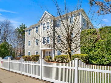 234 Water St, Wakefield, Massachusetts, 2 Bedrooms Bedrooms, 4 Rooms Rooms,1 BathroomBathrooms,Residential,For Sale,Water St,73505429