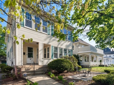86 Webster St, Newton, Massachusetts, 2 Bedrooms Bedrooms, 7 Rooms Rooms,2 BathroomsBathrooms,Residential,For Sale,Webster St,73519836