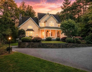 220 Berry St, Wrentham, Massachusetts, 4 Bedrooms Bedrooms, 10 Rooms Rooms,3 BathroomsBathrooms,Residential,For Sale,Berry St,73517763