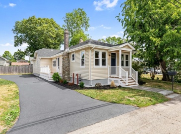 210 Promenade Street, Barrington, Rhode Island, 3 Bedrooms Bedrooms, 6 Rooms Rooms,2 BathroomsBathrooms,Residential,For Sale,Promenade Street,73546547 210 Promenade Street, Barrington, Rhode Island, 3 Bedrooms Bedrooms, 6 Rooms Rooms,2 BathroomsBathrooms,Residential,For Sale,Promenade Street,73546547