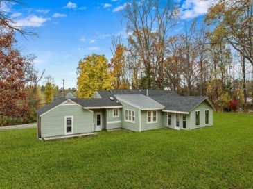 322 River Rd, Andover, Massachusetts, 3 Bedrooms Bedrooms, 8 Rooms Rooms,1.5 BathroomsBathrooms,Residential,For Sale,River Rd,73546561 322 River Rd, Andover, Massachusetts, 3 Bedrooms Bedrooms, 8 Rooms Rooms,1.5 BathroomsBathrooms,Residential,For Sale,River Rd,73546561