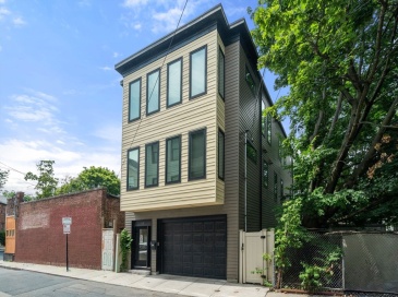 15 Wendeller St, Boston, Massachusetts, 2 Bedrooms Bedrooms, 4 Rooms Rooms,2 BathroomsBathrooms,Residential,For Sale,Wendeller St,73546595