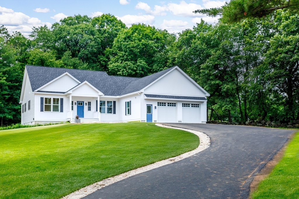 2 Elm, Westminster, Massachusetts, 3 Bedrooms Bedrooms, 6 Rooms Rooms,2.5 BathroomsBathrooms,Residential,For Sale,Elm,73546605