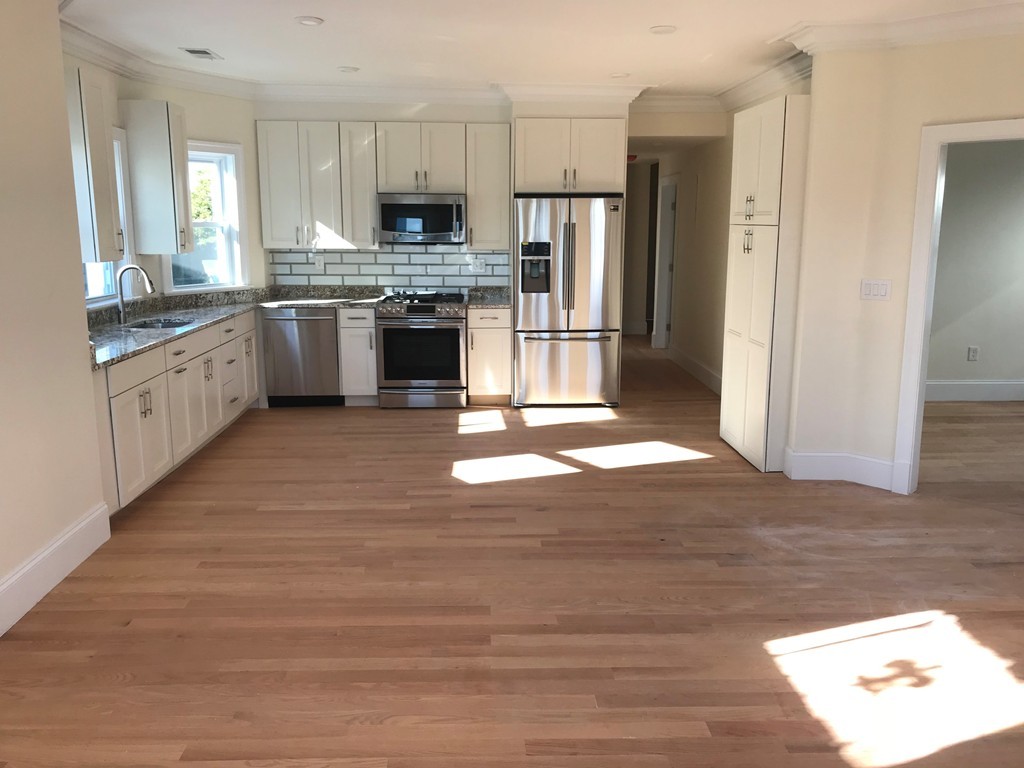 65 Newton, Somerville, Massachusetts, 4 Bedrooms Bedrooms, 6 Rooms Rooms,2 BathroomsBathrooms,Residential Lease,For Rent,Newton,73546620